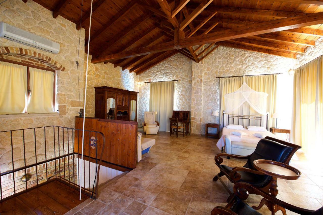 Villa Petrino Halikounas Bagian luar foto