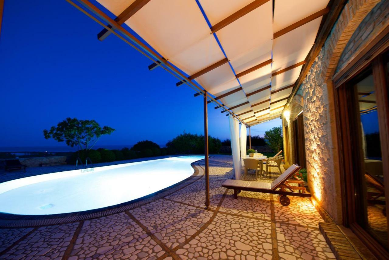 Villa Petrino Halikounas Bagian luar foto