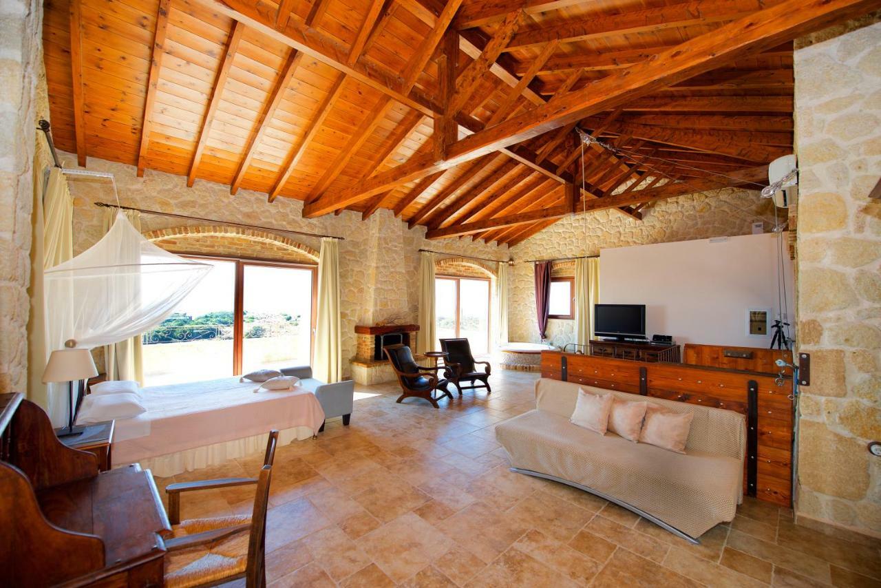 Villa Petrino Halikounas Bagian luar foto