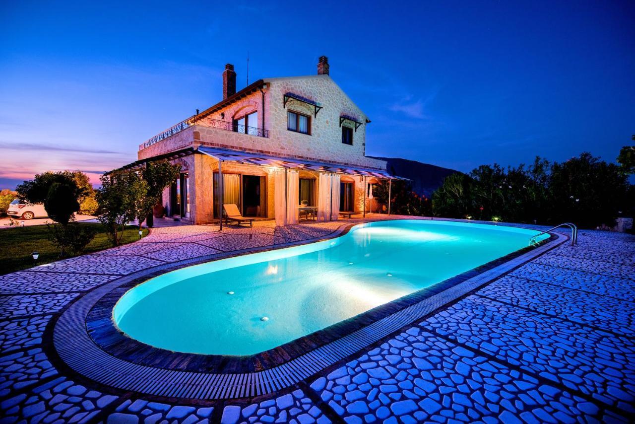 Villa Petrino Halikounas Bagian luar foto